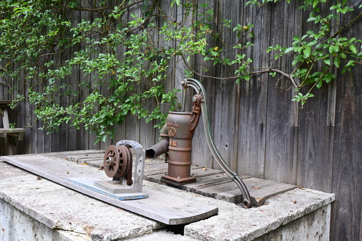 熊澤酒造：井戸のポンプ