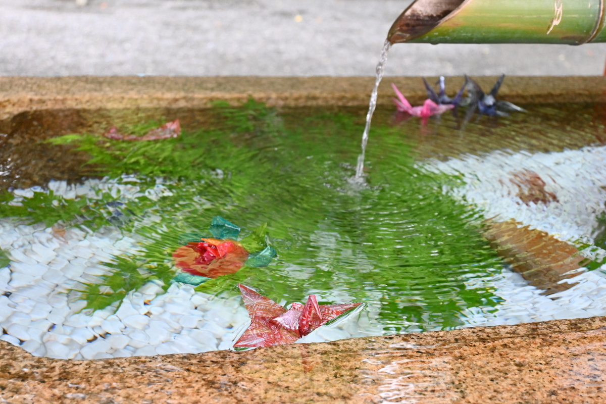 鶴岡八幡宮：花手水