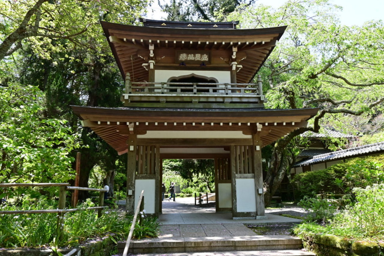 浄智寺：鐘楼門