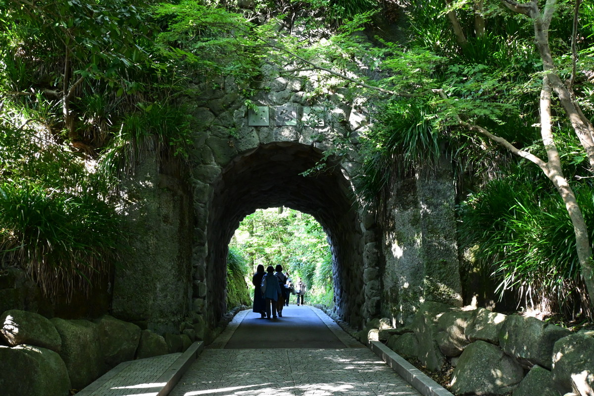 鎌倉文学館：招鶴洞