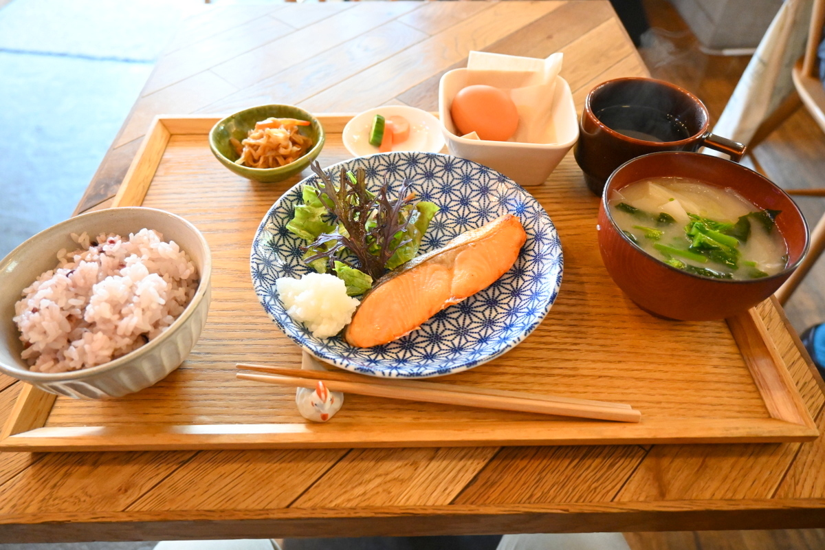 cobakaba：焼き鮭定食