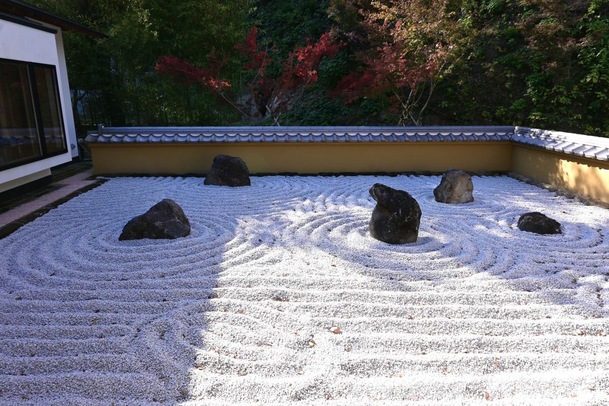 枯山水の庭園