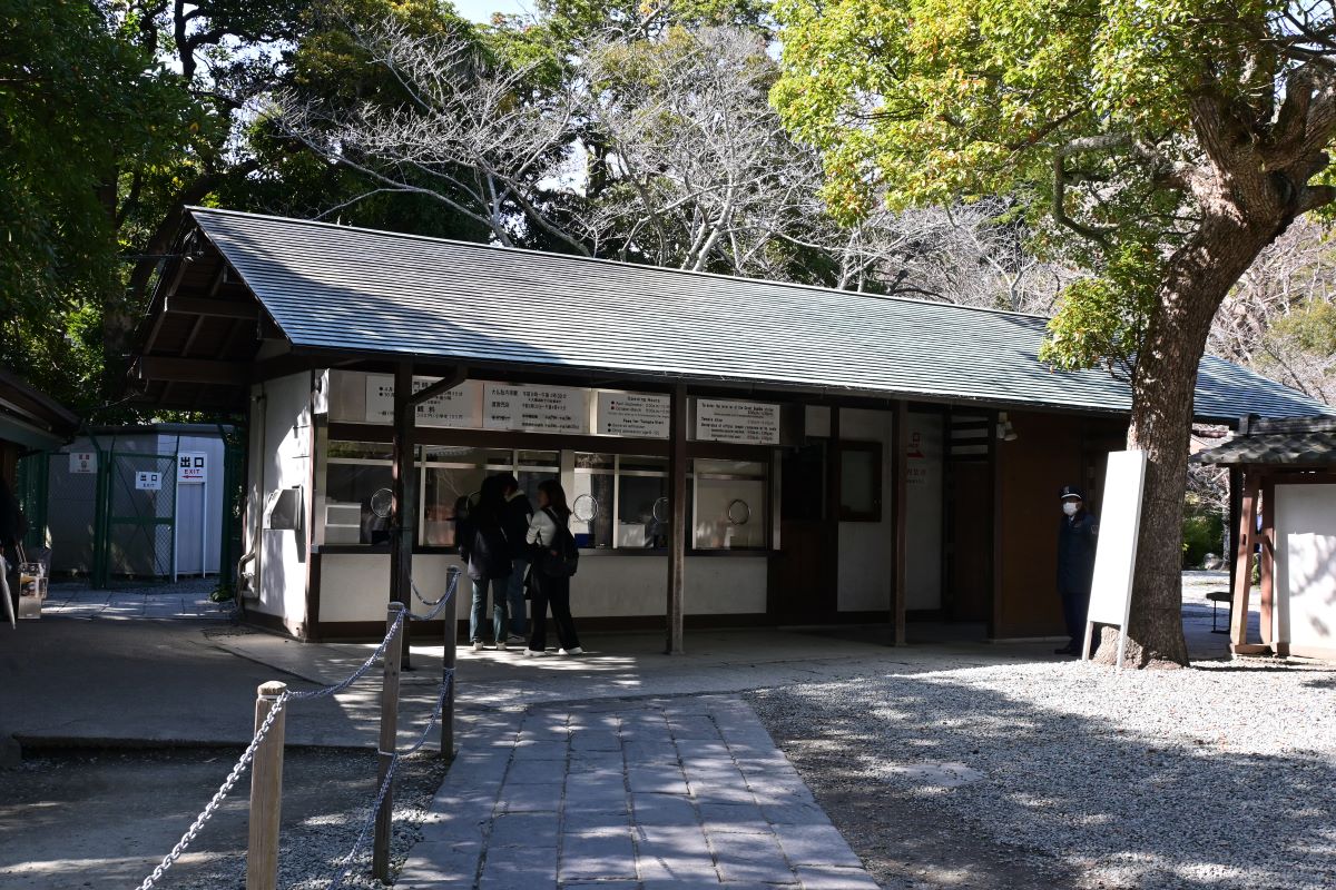 高徳院：券売所