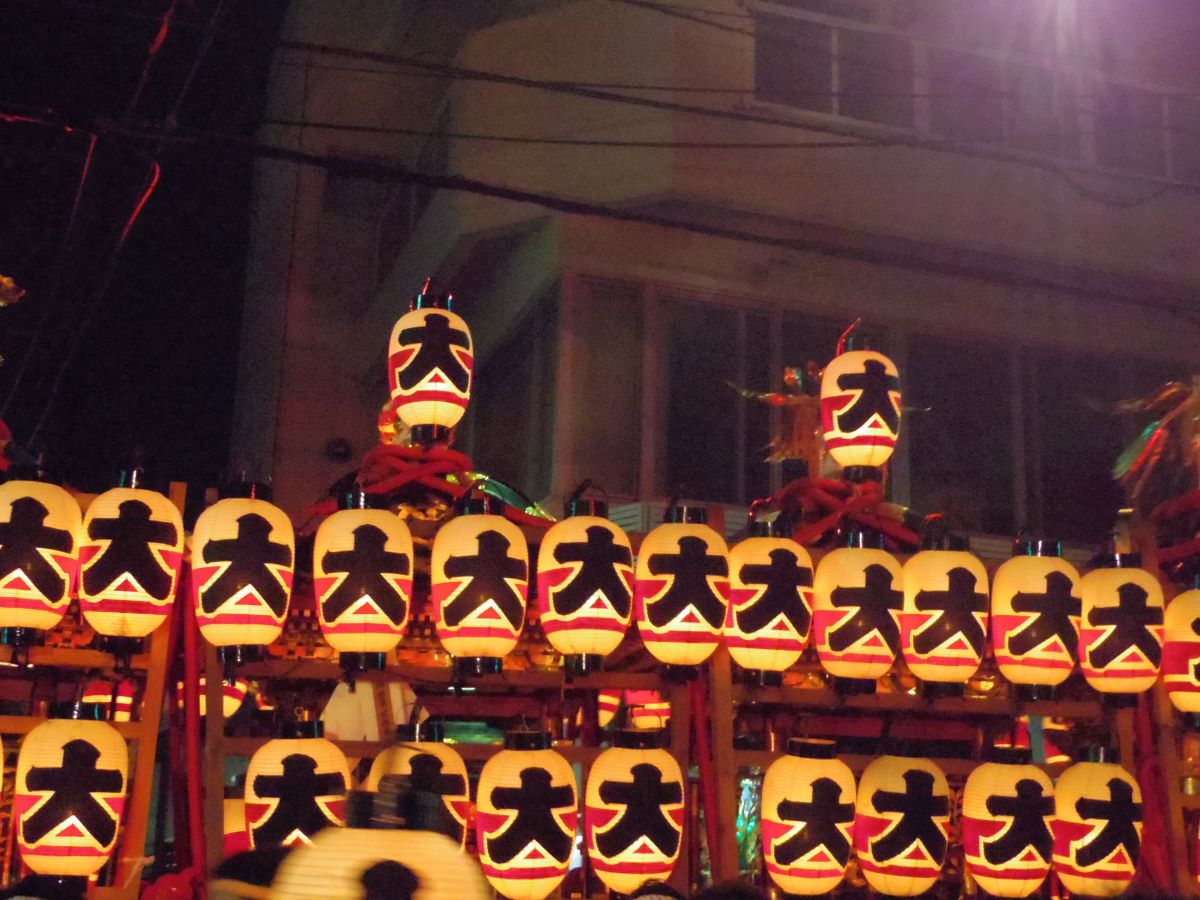 八雲神社例大祭　４基並んだ神輿